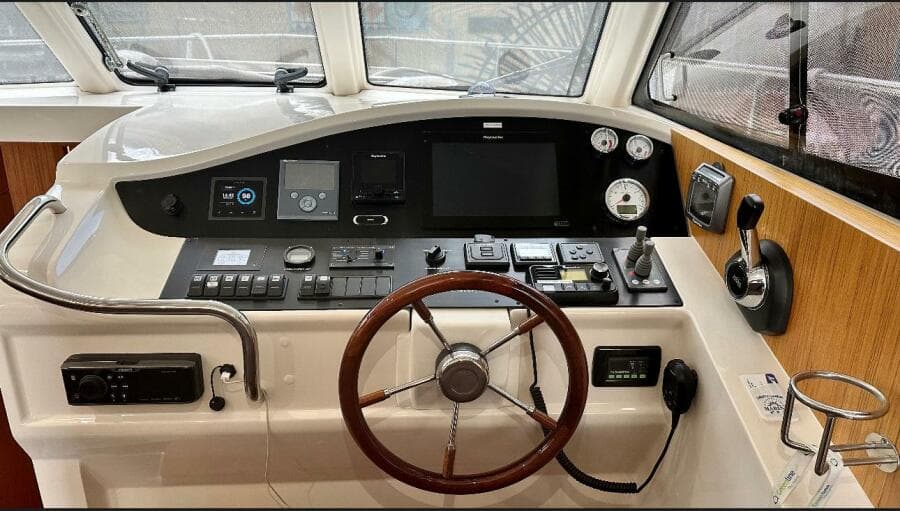 2019 Greenline 33 HYBRID