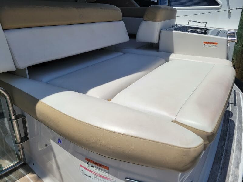 2012 Four Winns V435