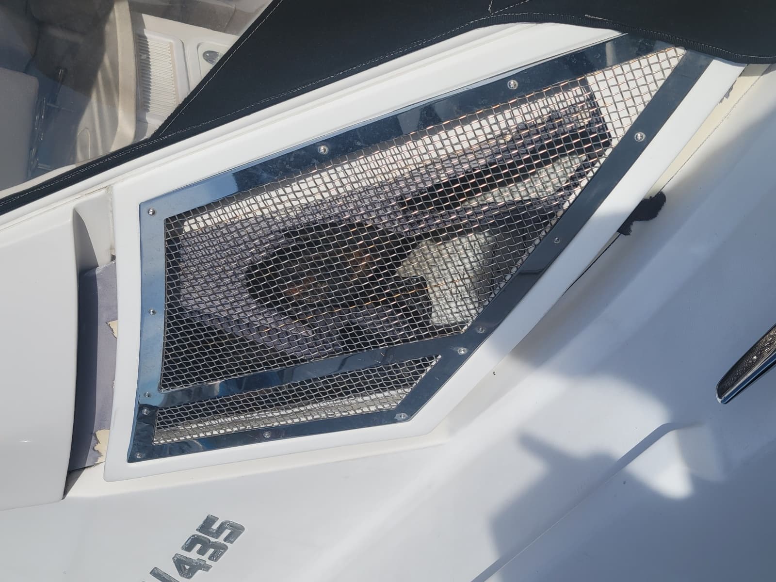 2012 Four Winns V435