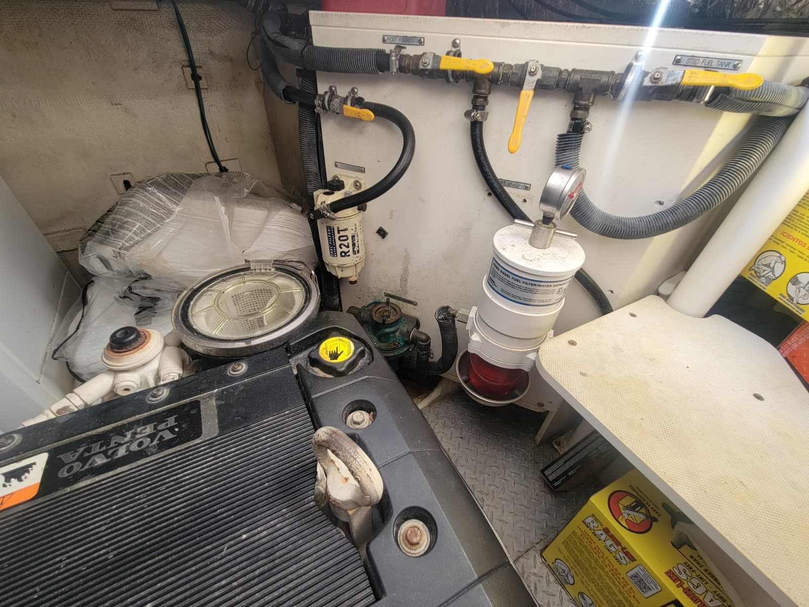 2012 Four Winns V435