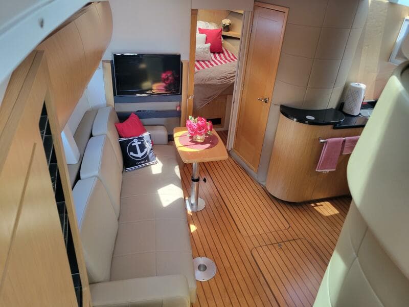 2012 Four Winns V435