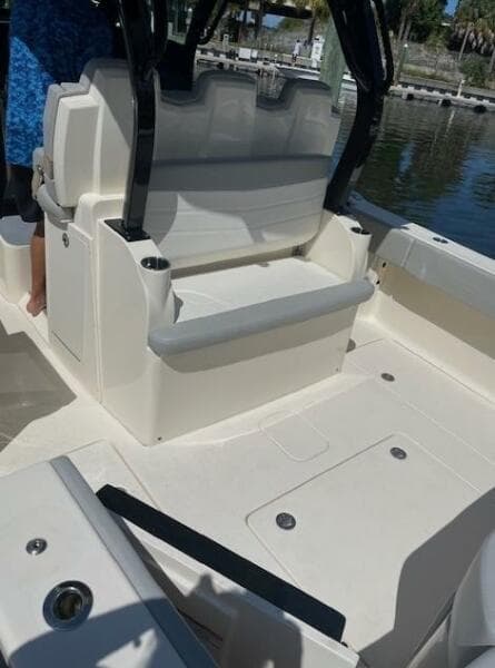 2022 Scout 355 LXF CC