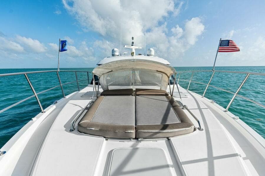 2018 Riviera 4800 Sport Yacht