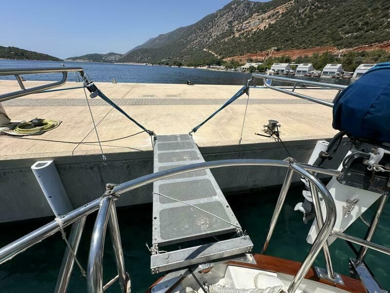 1990 Cheoy Lee Motorsailor