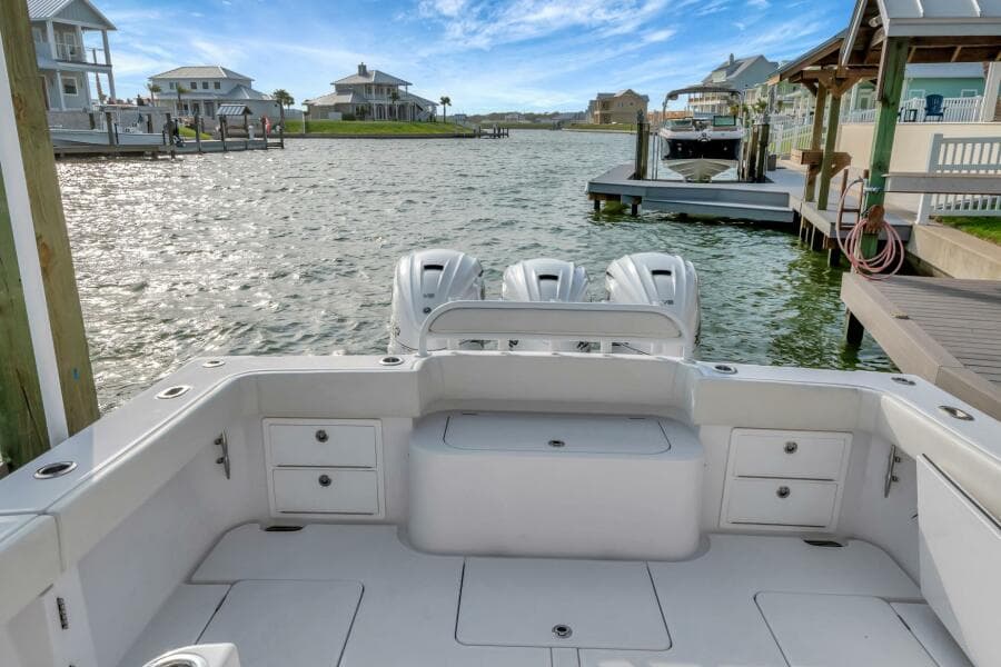 2023 Jupiter 43 Center Console "Aqua Toy"