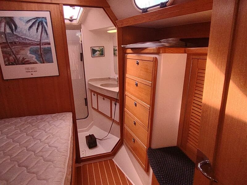 2005 Catalina 42 MKII