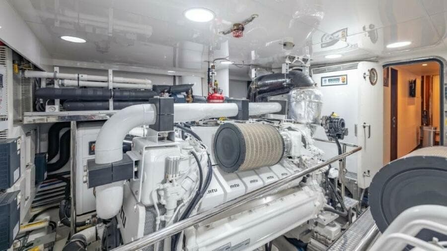 2017 Ocean Alexander 