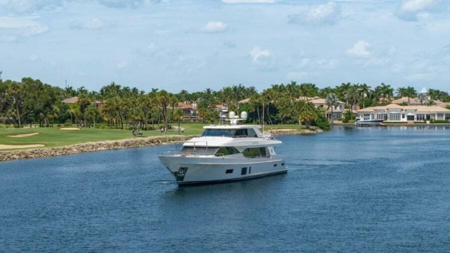 2017 Ocean Alexander 