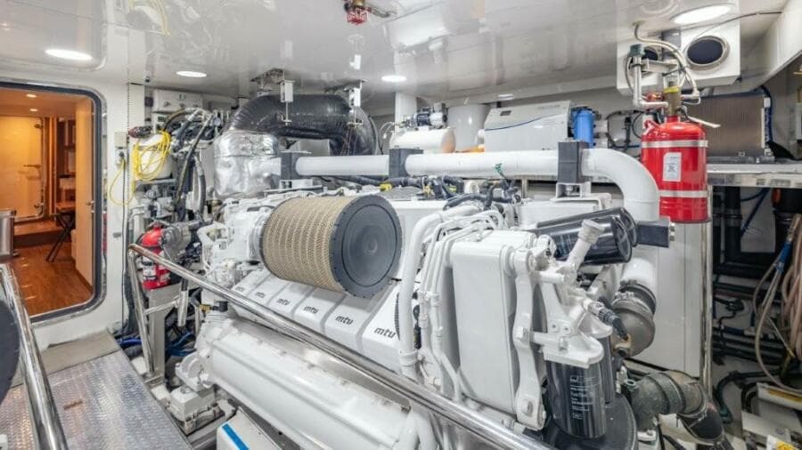 2017 Ocean Alexander 