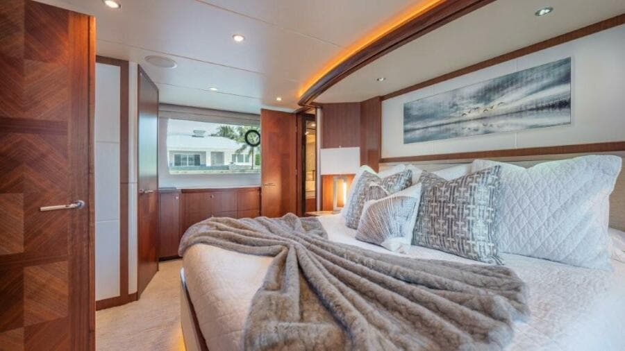 2017 Ocean Alexander 