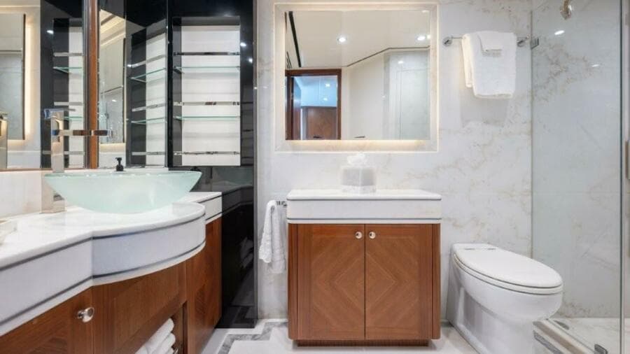 2017 Ocean Alexander 