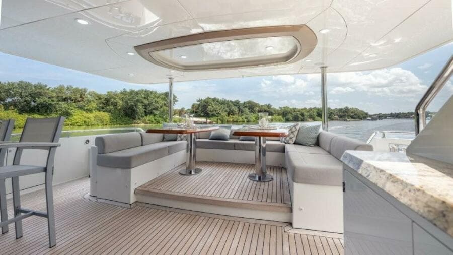 2017 Ocean Alexander 