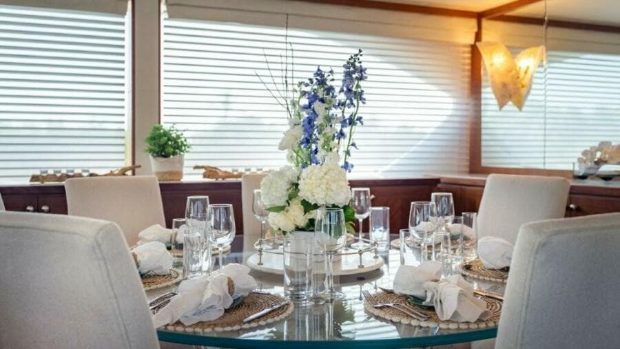 2017 Ocean Alexander 