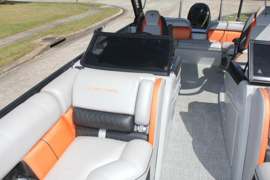 2021 Berkshire 25 Sport CL