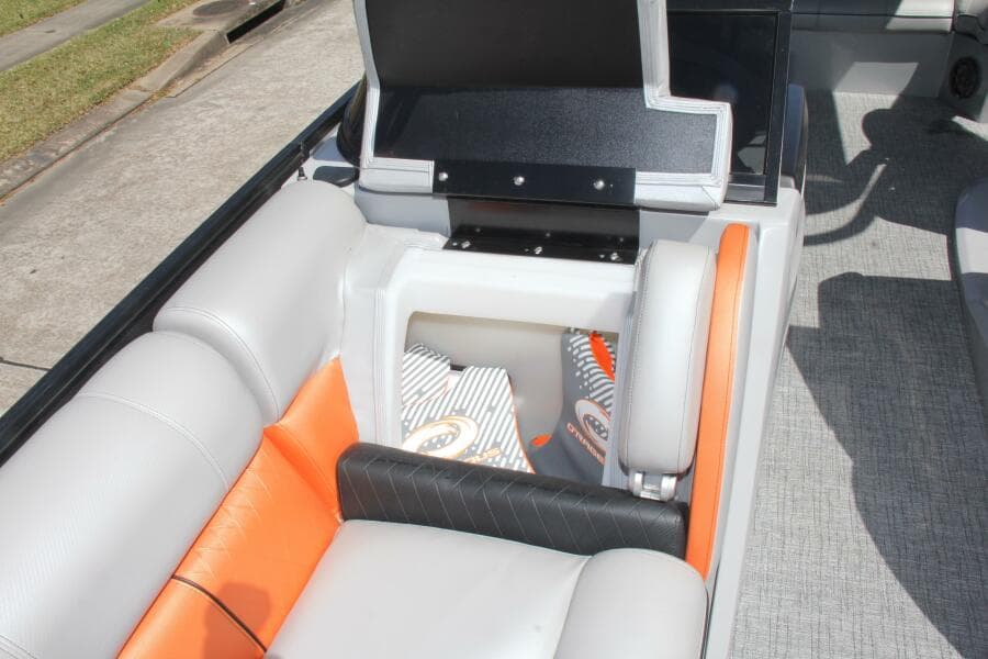 2021 Berkshire 25 Sport CL