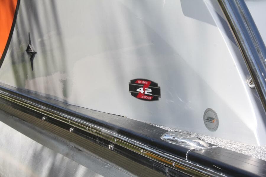 2021 Berkshire 25 Sport CL