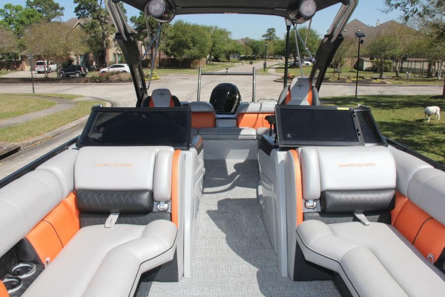 2021 Berkshire 25 Sport CL