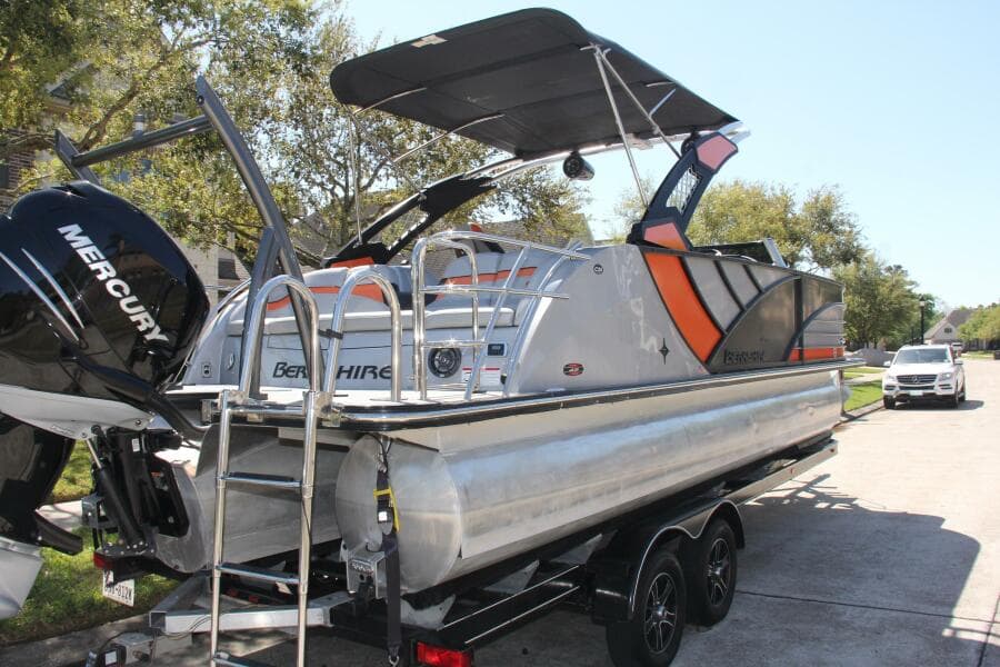 2021 Berkshire 25 Sport CL