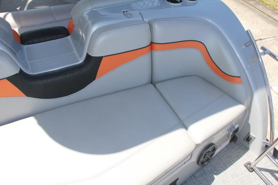 2021 Berkshire 25 Sport CL