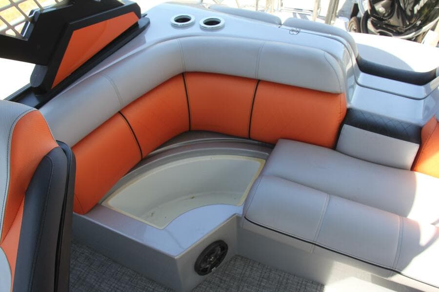 2021 Berkshire 25 Sport CL