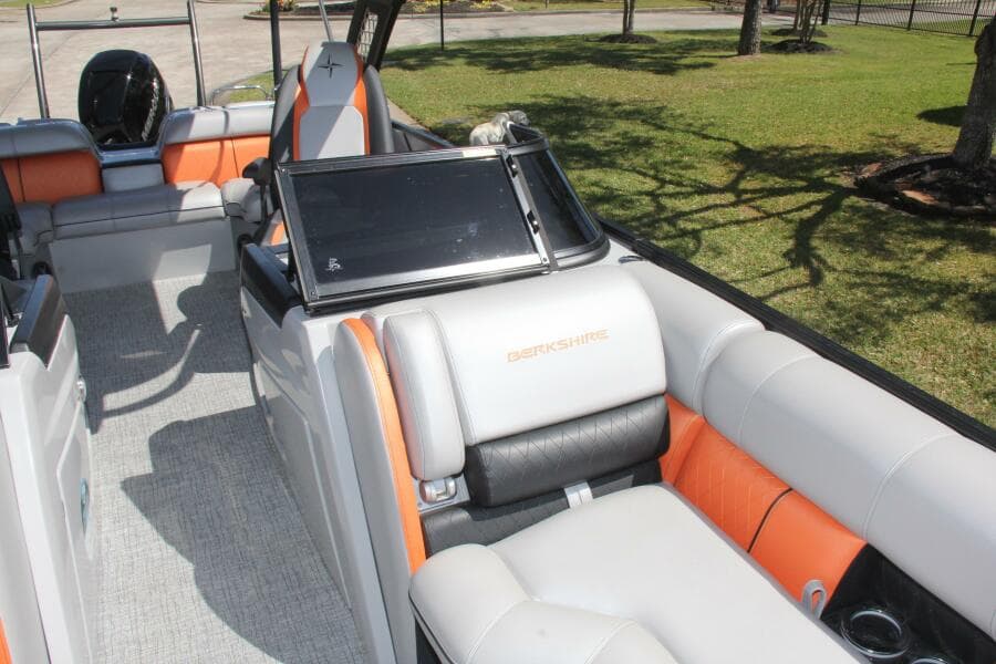 2021 Berkshire 25 Sport CL