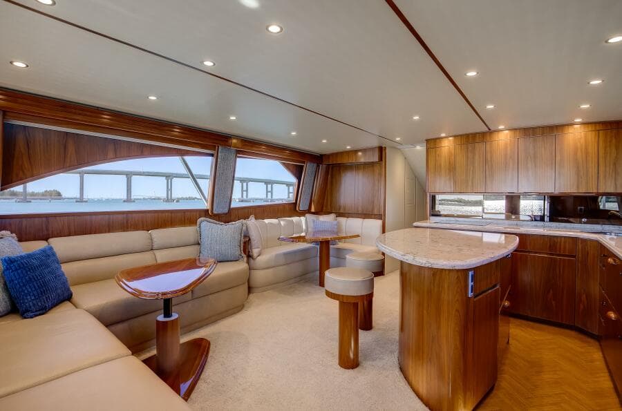 Viking 62 On the Edge III Salon