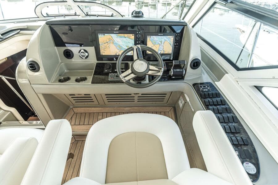 2011 Sea Ray 580 Sundancer