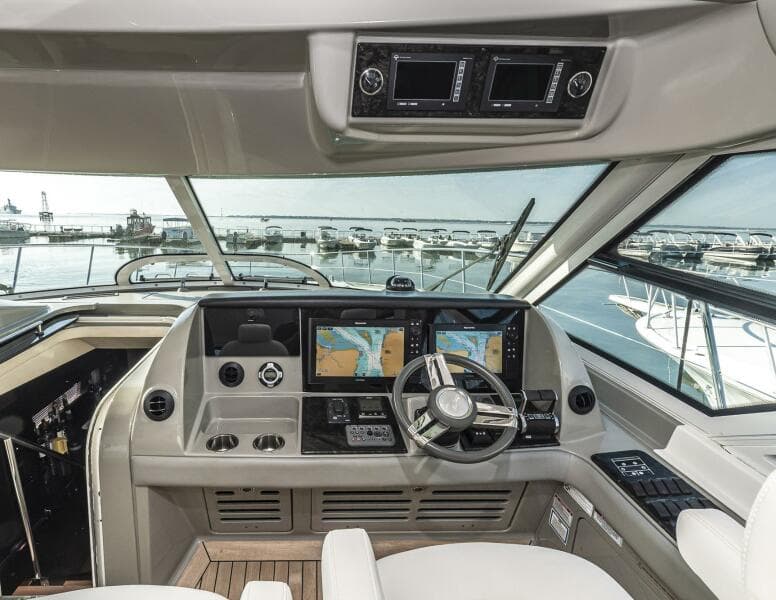 2011 Sea Ray 580 Sundancer