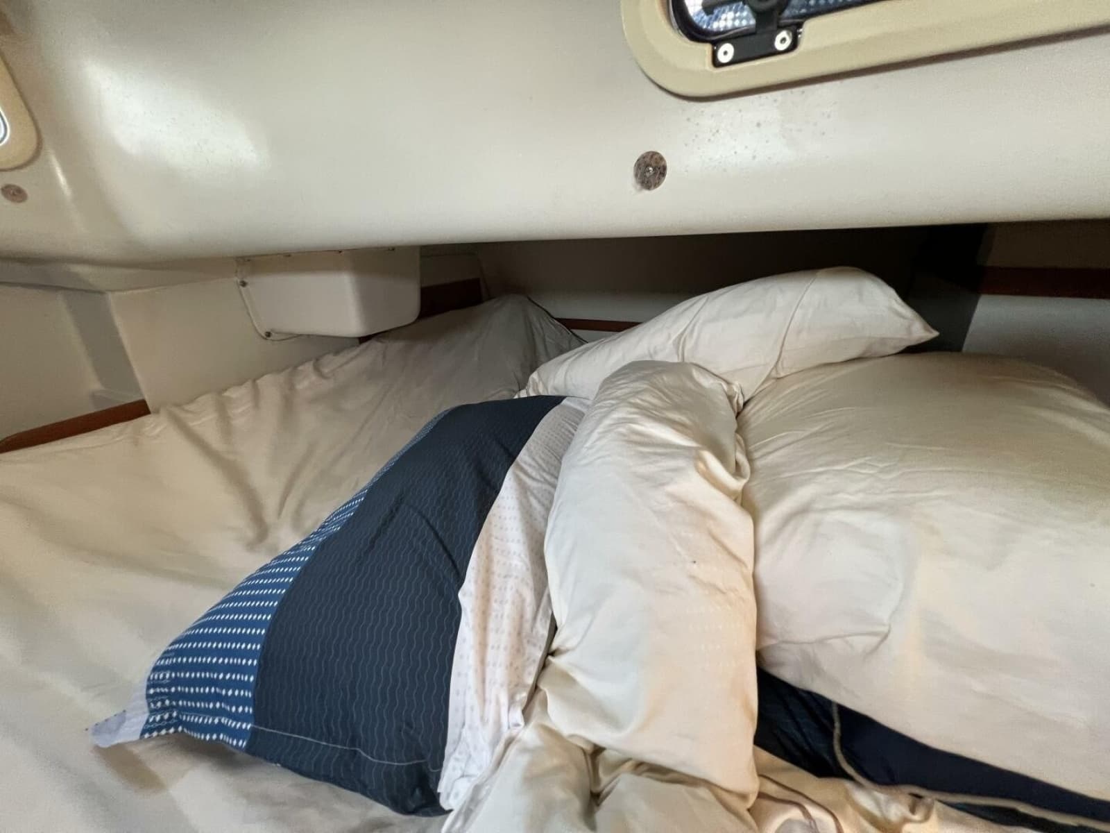 1994 Catalina 320 - Photo 36