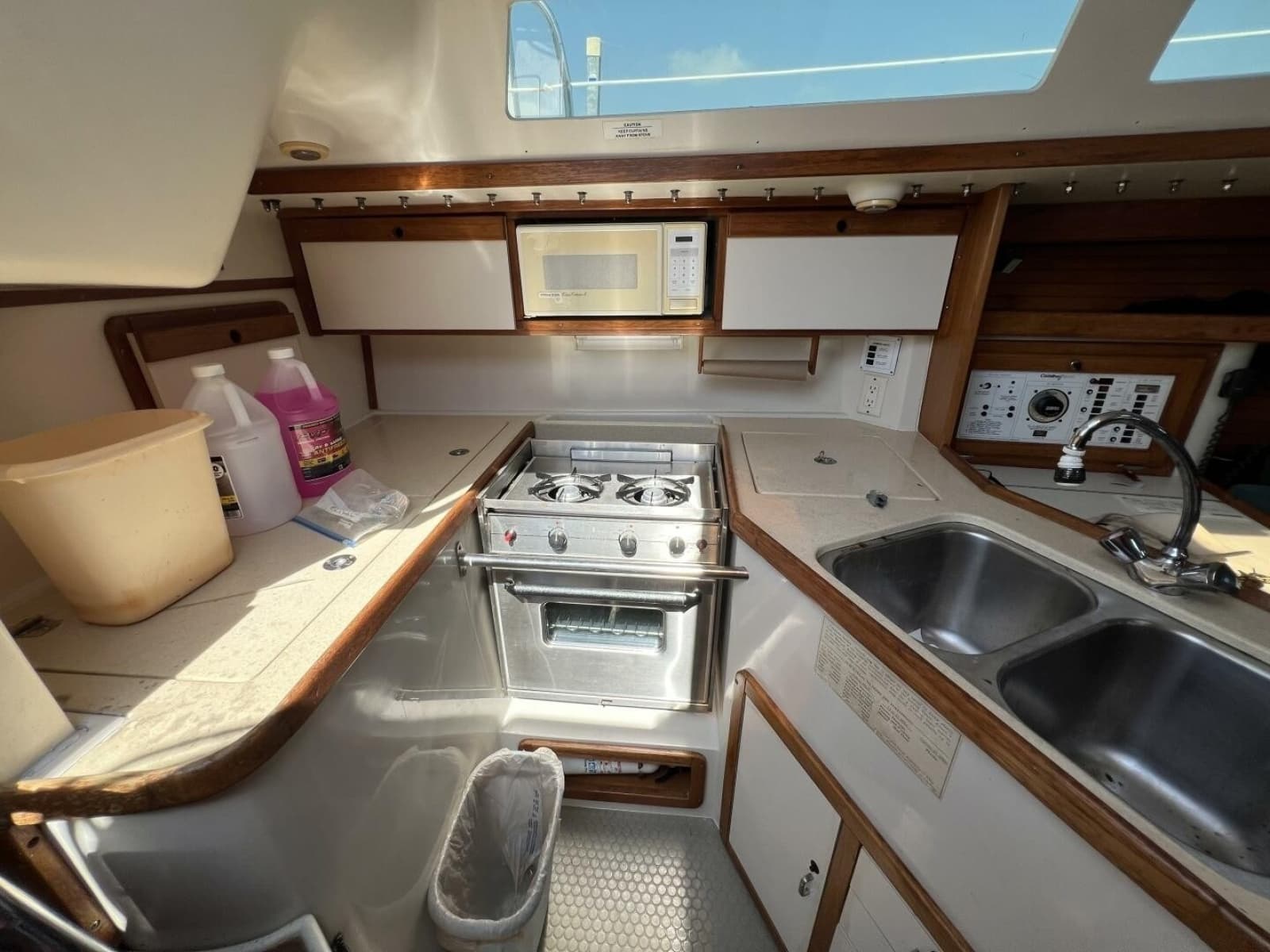 1994 Catalina 320 - Photo 26