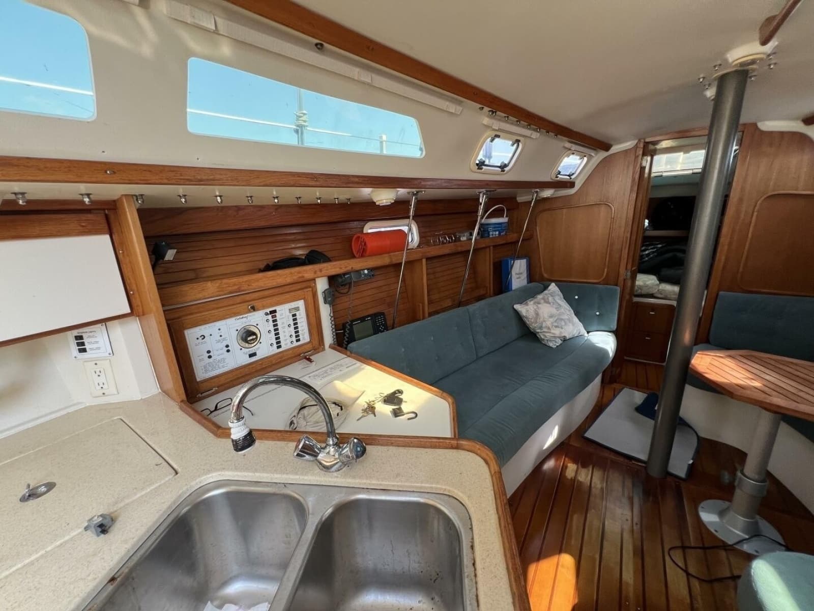 1994 Catalina 320 - Photo 28