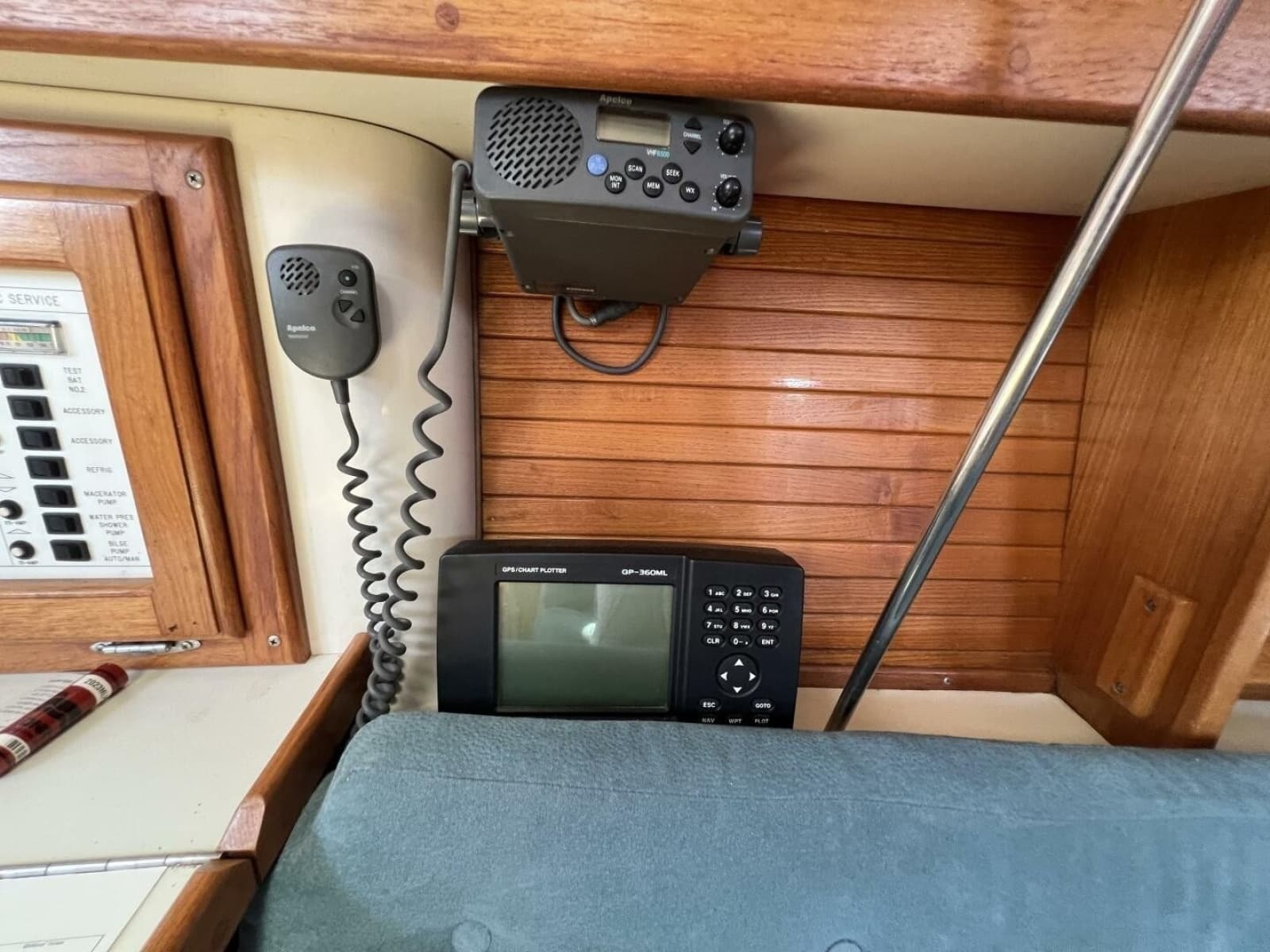 1994 Catalina 320 - Photo 41