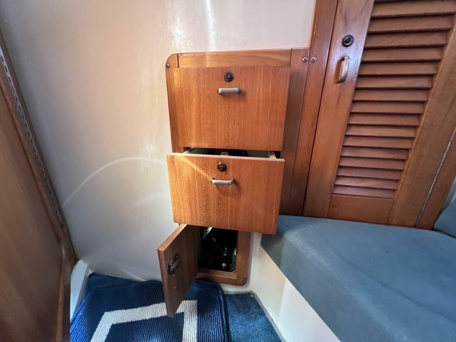 1994 Catalina 320 - Photo 35