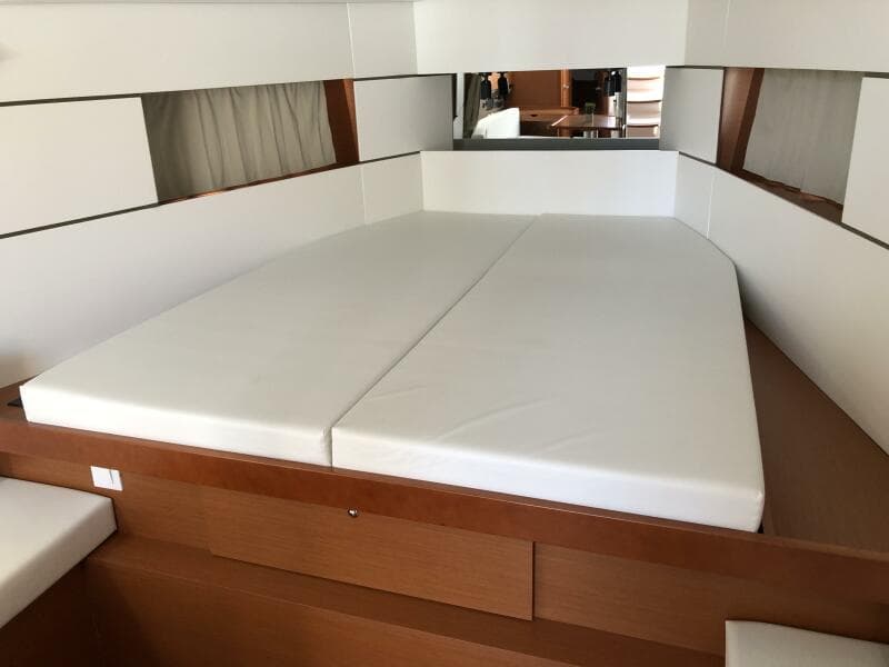 2017 Beneteau Oceanis 38 Weekender