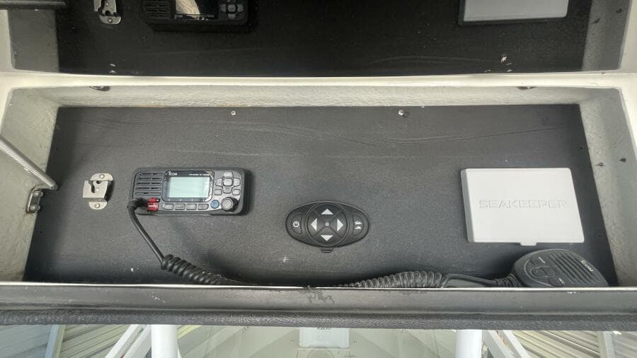 1990 Ocean Master 31