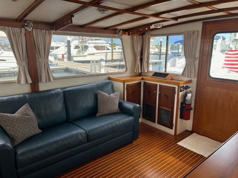 1987 Lyman-Morse Flybridge Cruiser