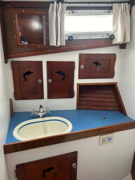 1987 Lyman-Morse Flybridge Cruiser