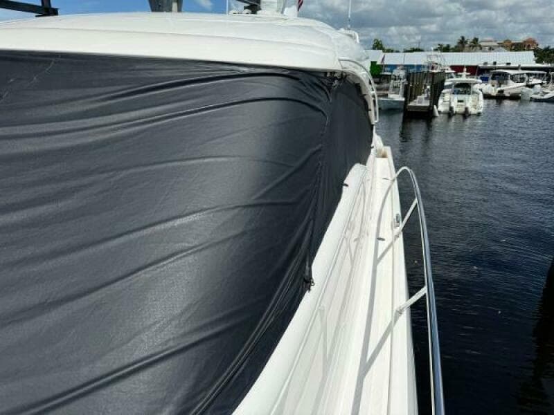 2010 Tiara Yachts 5800 Sovran