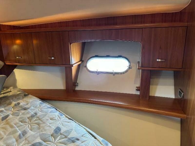 2010 Tiara Yachts 5800 Sovran