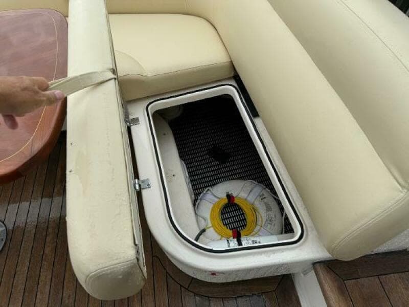 2010 Tiara Yachts 5800 Sovran