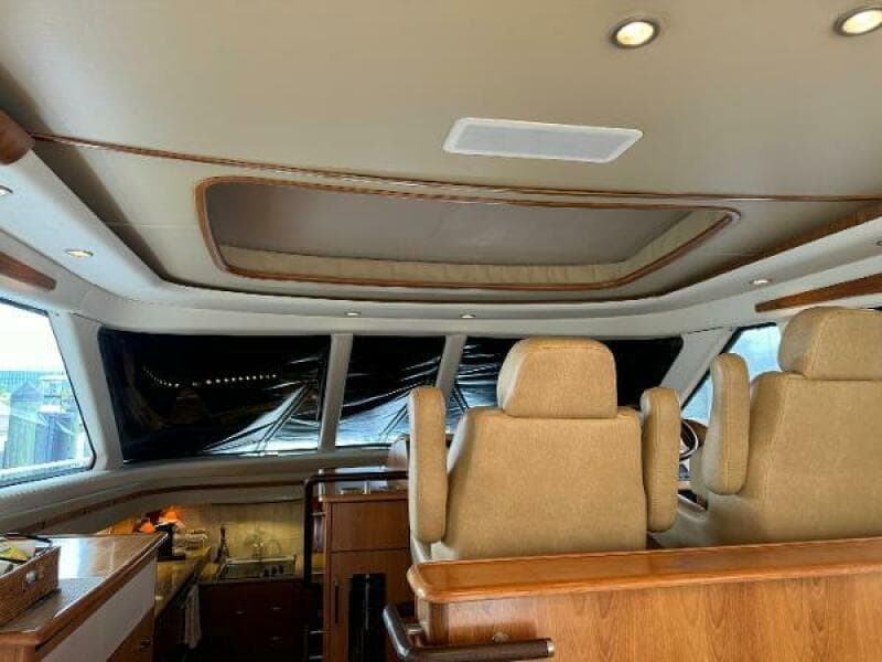 2010 Tiara Yachts 5800 Sovran