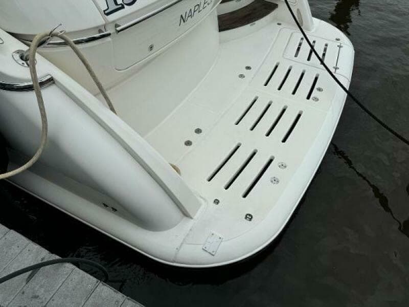 2010 Tiara Yachts 5800 Sovran