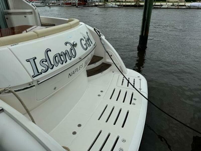 2010 Tiara Yachts 5800 Sovran