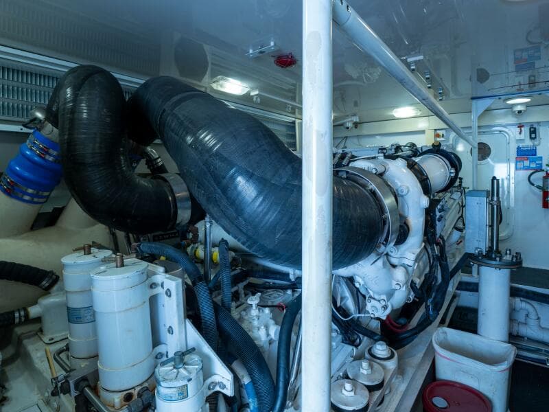 2005 Viking 74 Enclosed Bridge