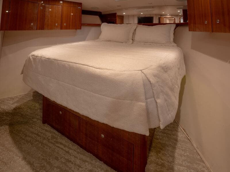 2005 Viking 74 Enclosed Bridge