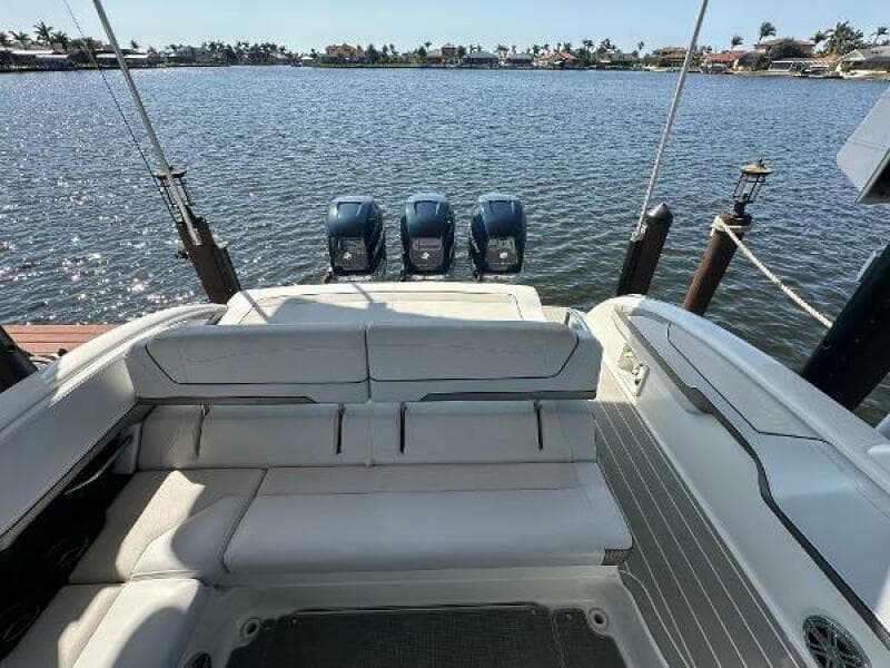 2020 Formula 350 Crossover Bowrider