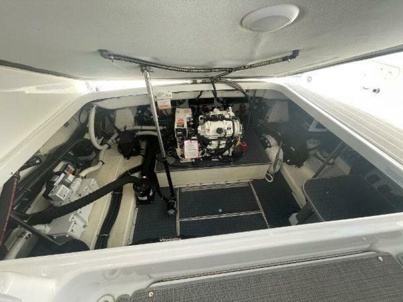 2020 Formula 350 Crossover Bowrider