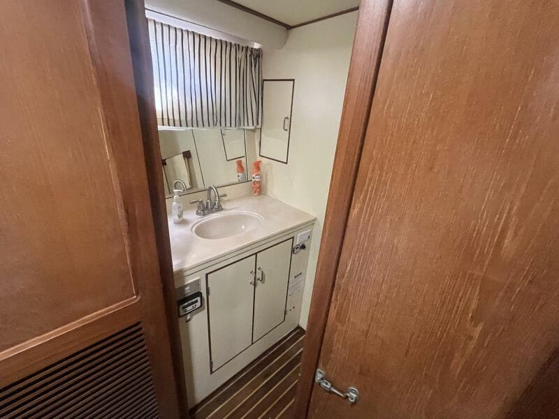 1987 Symbol 44 Sun Deck MK II