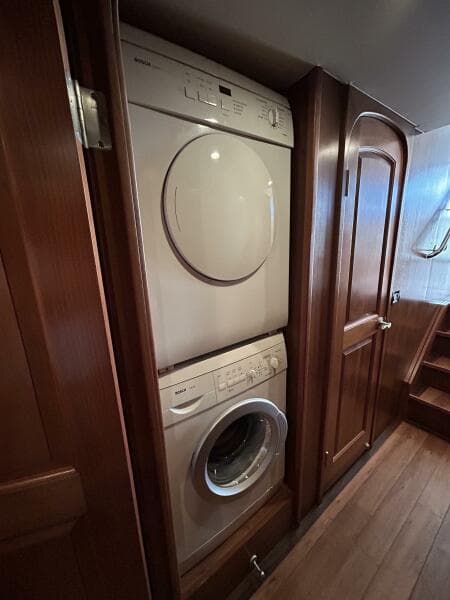 45' Northwest washer-dryer