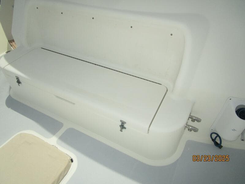 45' Northwest foredeck seating